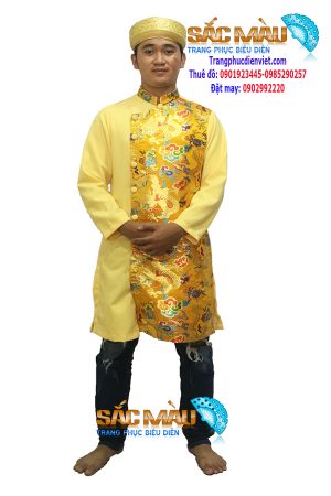 ao-dai-cach-tan-gam-vang