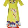 ao-dai-cach-tan-nu-mau-vang